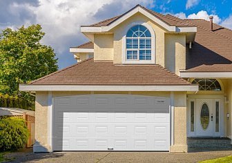 Секционные гаражные ворота Doorhan серии rsd01 biw (3100х2000)